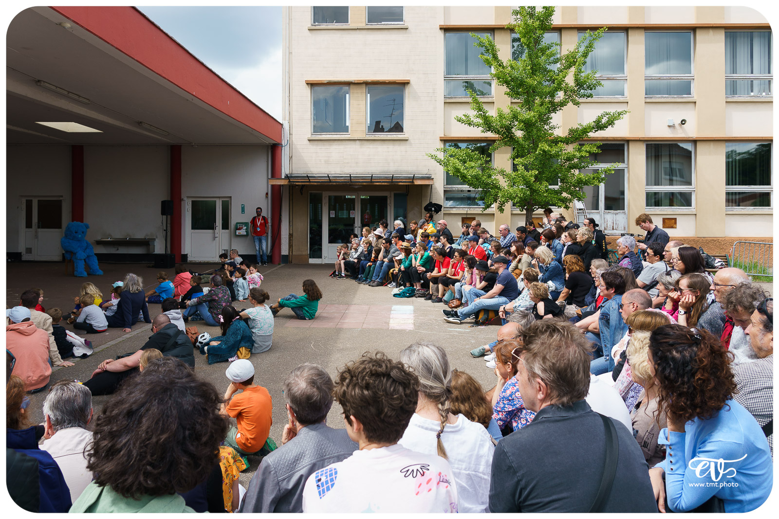 COWBOY OU INDIEN (GROUPE DEJA)